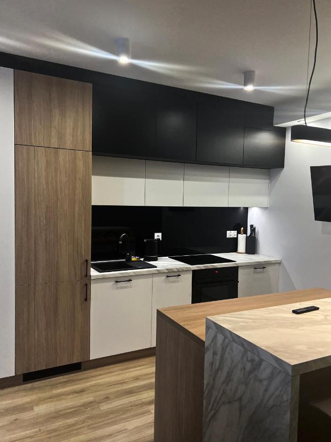 Amsterdam - Nowy Apartament W Centrum Z Prywatnym Zadaszonym Parkingiem Нови Тарг Екстериор снимка